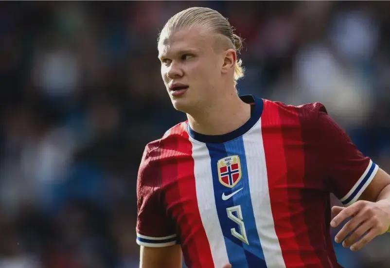 外媒：马拉多纳的宝马i8进行拍卖，起拍价1万欧元