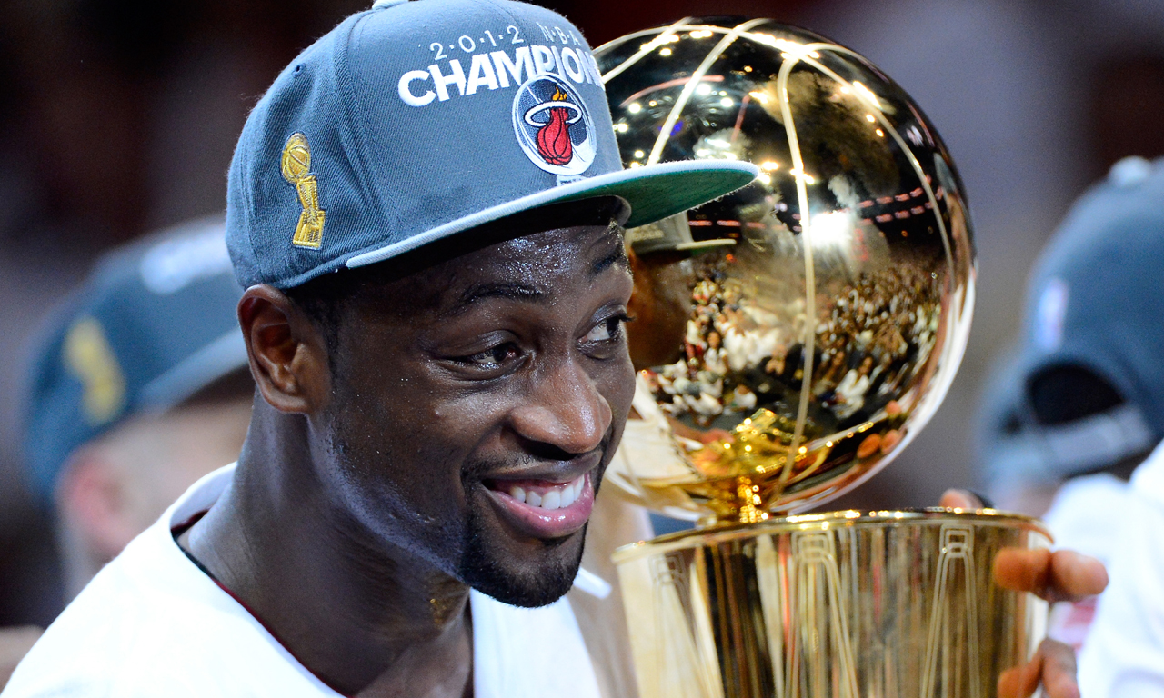 苏超奖杯由徐州企业使用3D打印打造，使用航天级钛合金