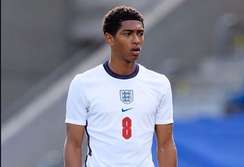 [图]拉齐奥终结AC米兰13场不败 晋级意大利杯八强