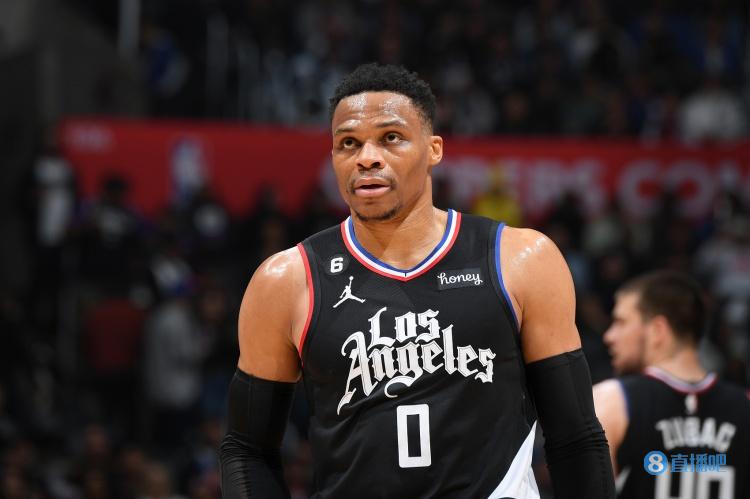 山西输球揪出两大软蛋，两主力中锋全场合砍0分，完全成上海卧底