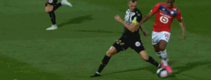 洛杉矶天使队由于连续十年无缘季后赛，老板莫雷诺再次面临球迷示威